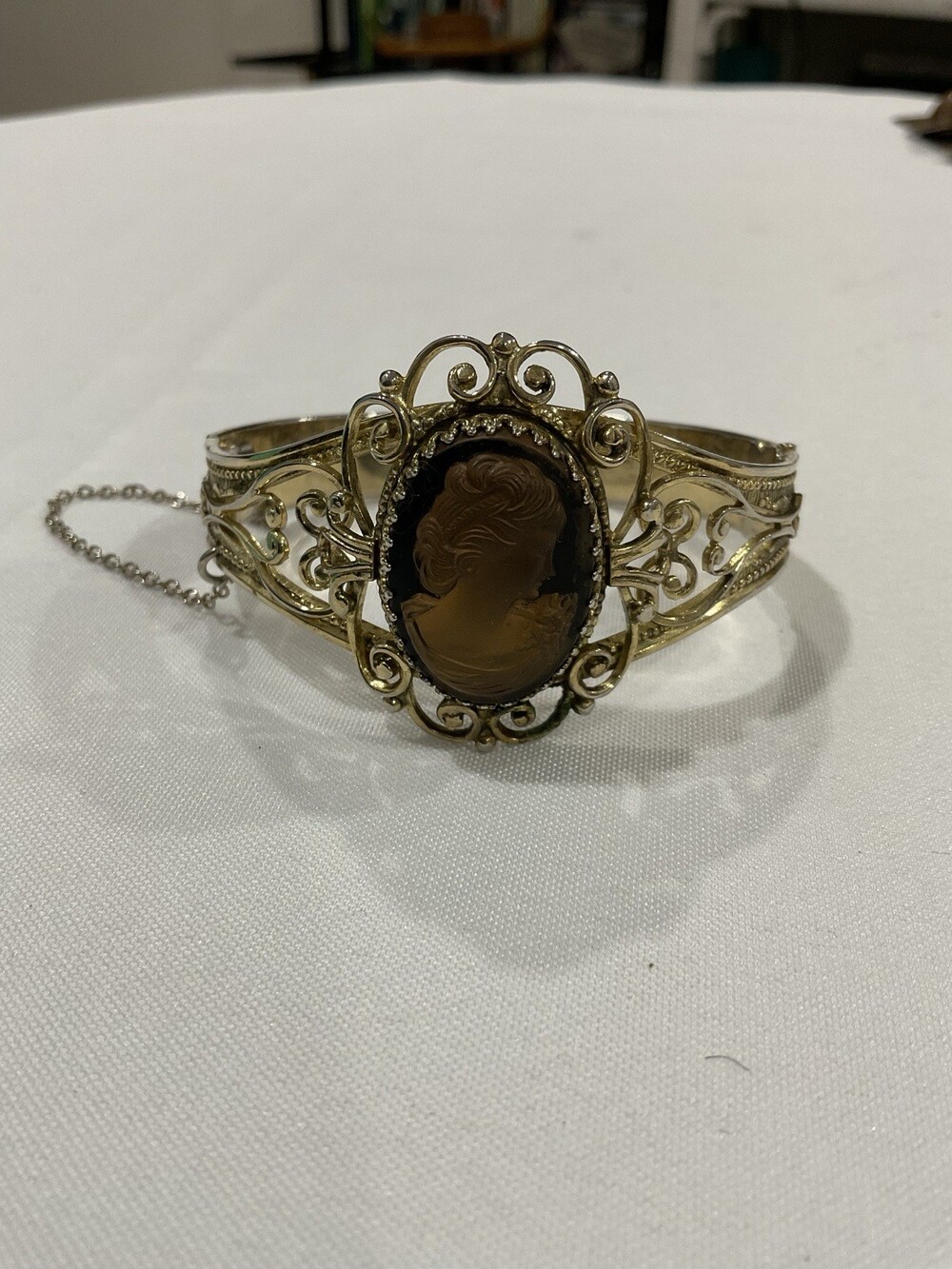 Vintage 1950s Signed Whiting & Davis Glass Intaglio Clamper Cameo Bracelet